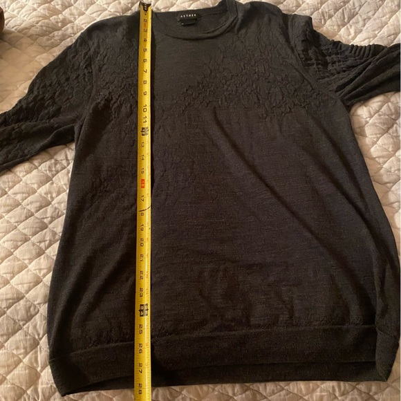 Aether Wool Sweater Size XL Crinkle design - Picture 8 of 8